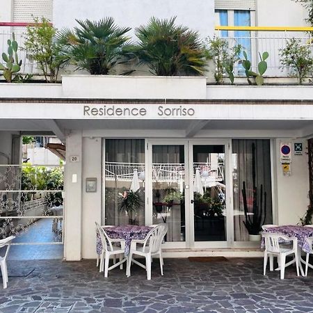 B&B Residence Sorriso Cattolica Eksteriør billede
