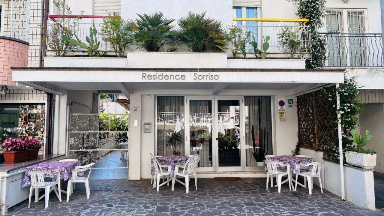 B&B Residence Sorriso Cattolica Eksteriør billede