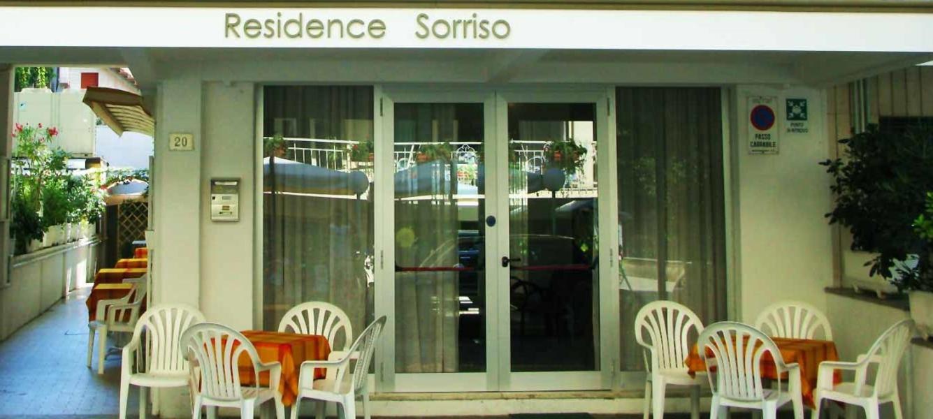 B&B Residence Sorriso Cattolica Eksteriør billede